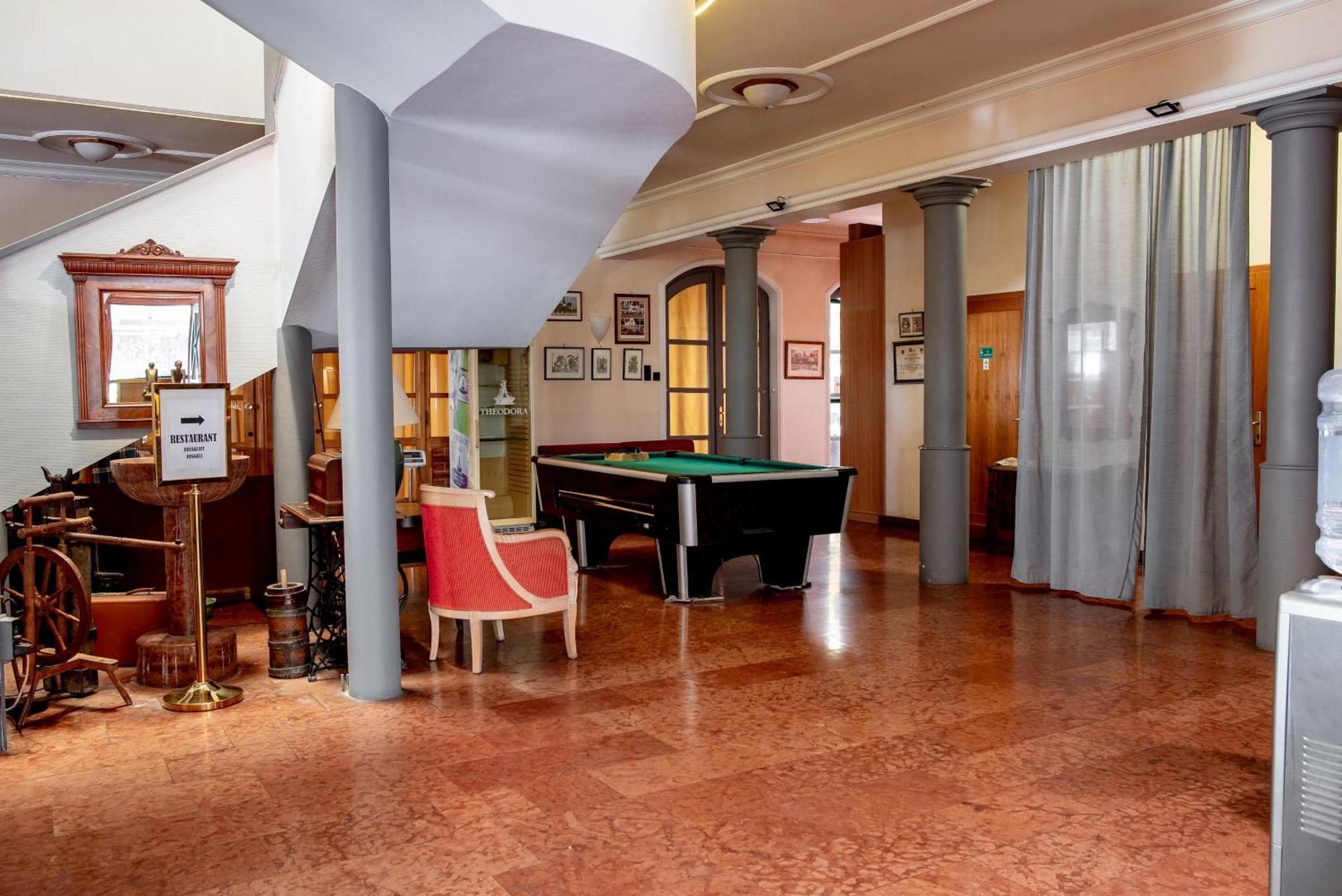 Nyerges Hotel Termal Superior Monor Ngoại thất bức ảnh